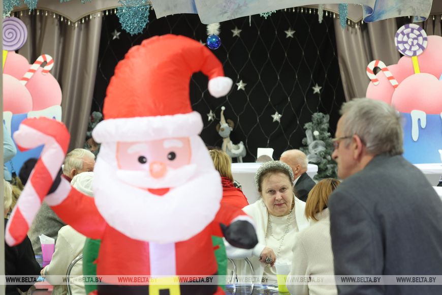 Создать праздничное настроение и сказать спасибо. Павлюченко об акции "От всей души"