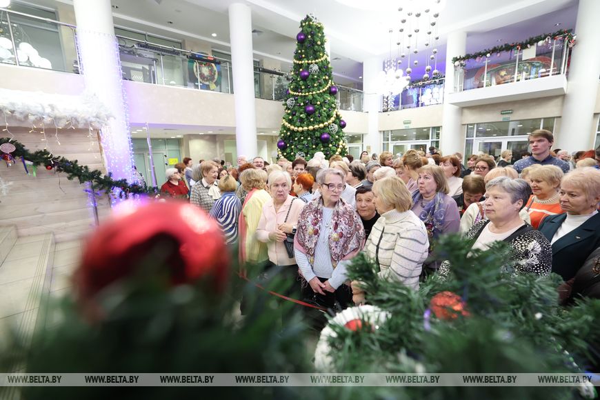 Создать праздничное настроение и сказать спасибо. Павлюченко об акции "От всей души"