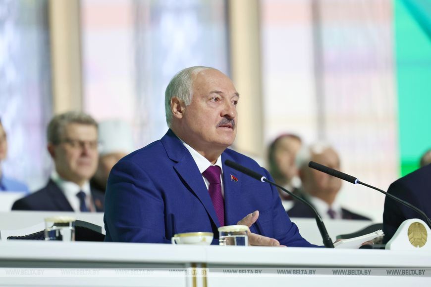 Лукашенко подвел итоги ВНС: принятая программа - проект модернизации и обновления всех сфер жизни