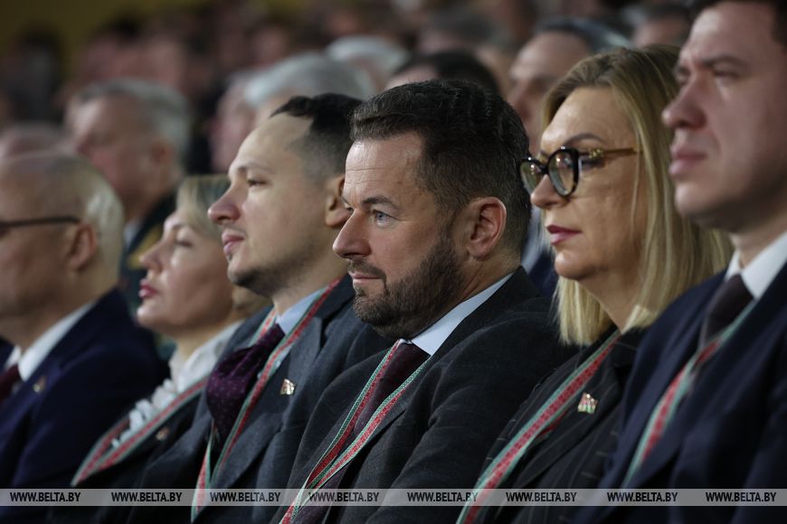 Лукашенко подвел итоги ВНС: принятая программа - проект модернизации и обновления всех сфер жизни