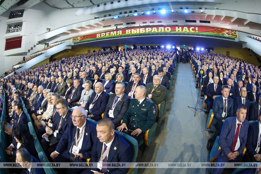 Задачи на пятилетку, переговоры сильного с сильным и главное событие года. Итоги недели Президента