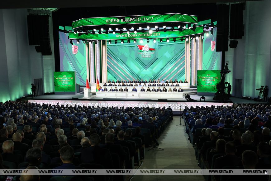 Лукашенко подвел итоги ВНС: принятая программа - проект модернизации и обновления всех сфер жизни