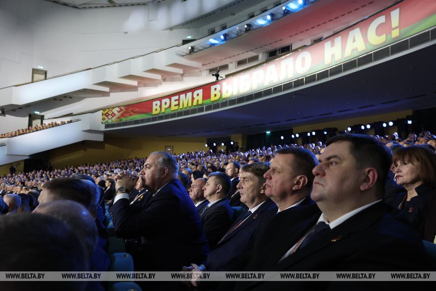 Задачи на пятилетку, переговоры сильного с сильным и главное событие года. Итоги недели Президента