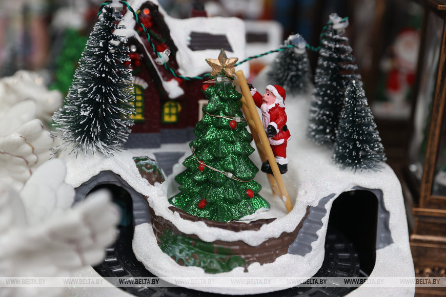 Зарядиться настроением, узнать тренды, прицениться. Чем еще привлекают предновогодние ярмарки Бреста