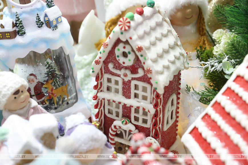 Зарядиться настроением, узнать тренды, прицениться. Чем еще привлекают предновогодние ярмарки Бреста