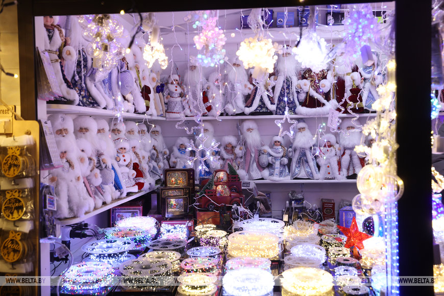 Зарядиться настроением, узнать тренды, прицениться. Чем еще привлекают предновогодние ярмарки Бреста