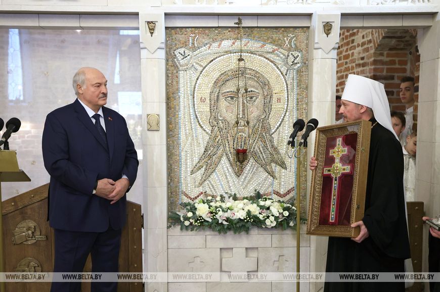 Лукашенко настроил белорусов на работу после зимних праздников