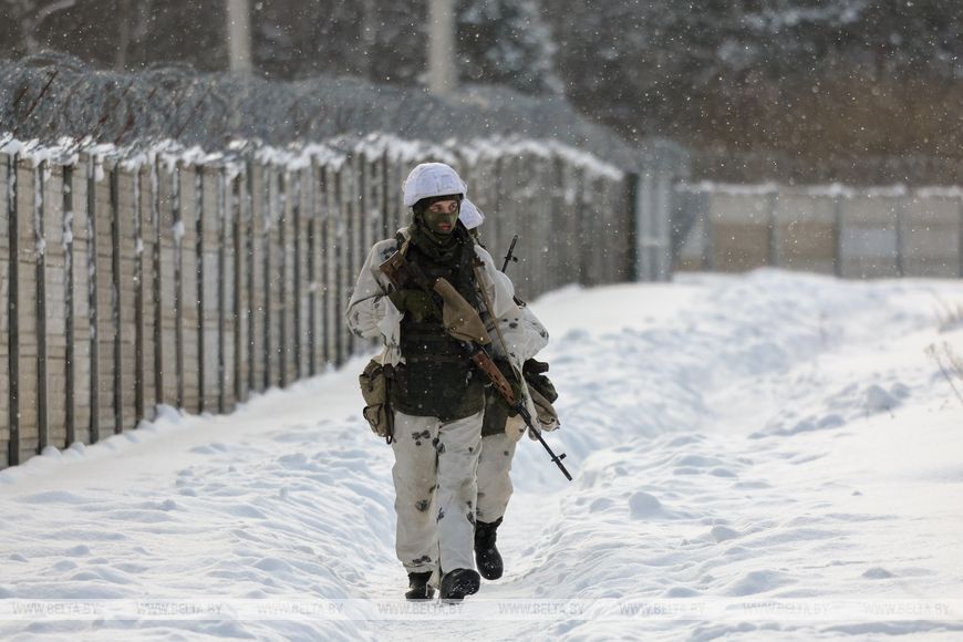 Лукашенко проводит внезапную проверку готовности в Вооруженных Силах. Рассказываем, как это работает