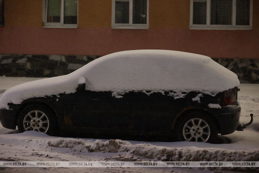 В Бресте начался снегопад: коммунальники перешли на усиленный режим