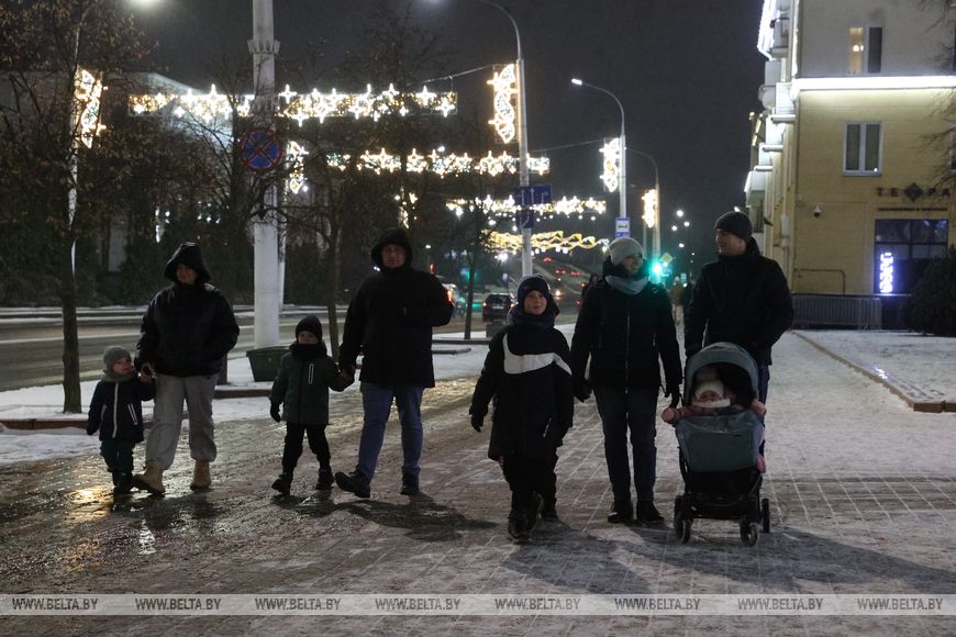 Жители и гости Бреста празднуют Новый год