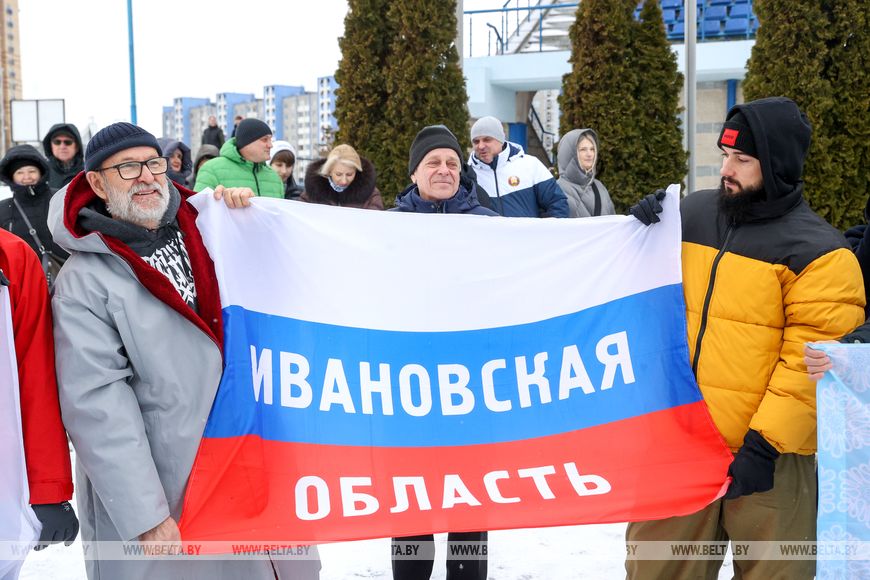 Соревнования по зимнему плаванию проходят в Бресте