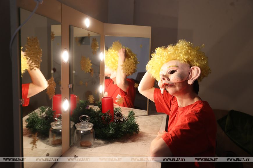 Как 87 человек в Бресте создают магию на сцене