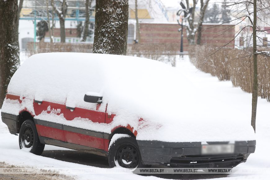 В Бресте при ухудшении погодных условий увеличат число спецтехники для уборки улиц