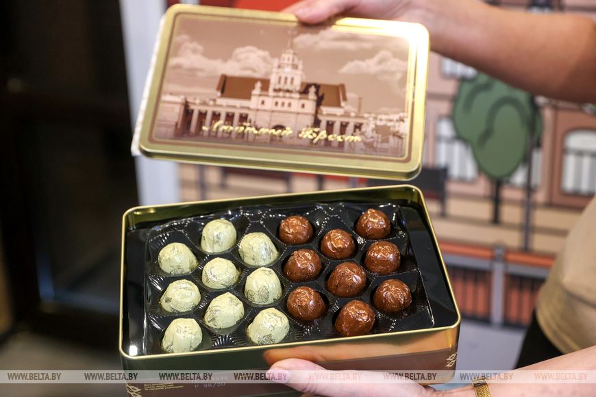Эксклюзивные конфеты и сеты белорусских блюд презентовали в Бресте к проекту Кожная пятніца - роднае, сваё