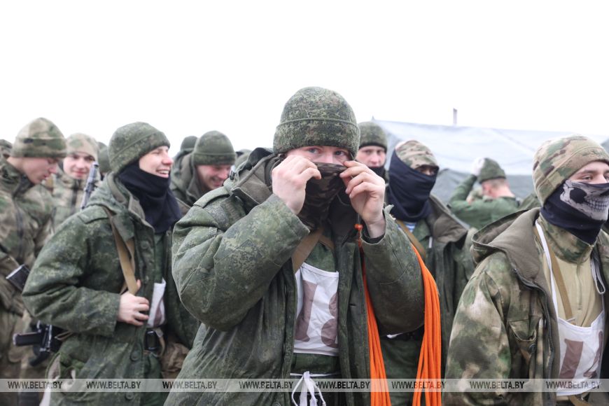 Брестские десантники пробежали марш-бросок на 5 км во время проверки боеготовности ВС