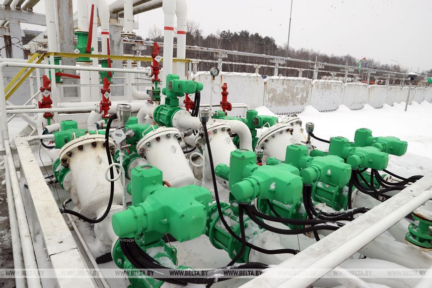 Может ли топливо замерзнуть в баке при аномальных морозах? Рассказали в «Белоруснефти»