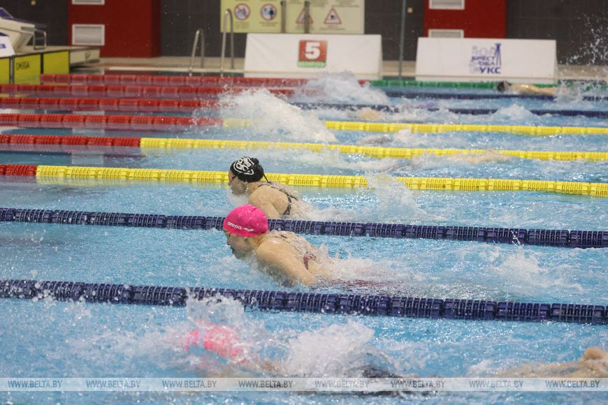 Открытое первенство Беларуси по плаванию среди юниоров проходит в Бресте