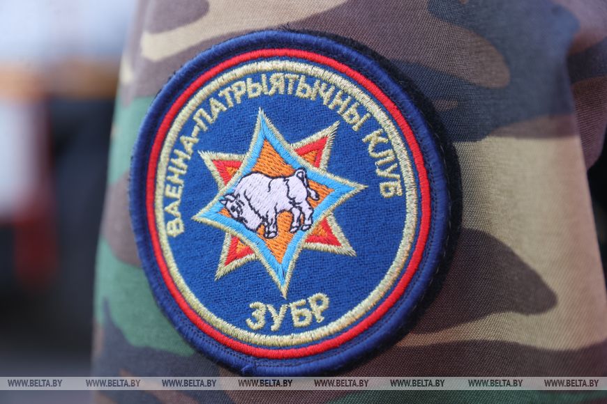 Помочь себе и другим. Чему спасатели учат ребят из военно-патриотического клуба Зубр