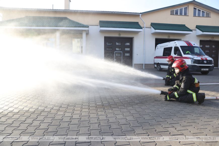Помочь себе и другим. Чему спасатели учат ребят из военно-патриотического клуба Зубр