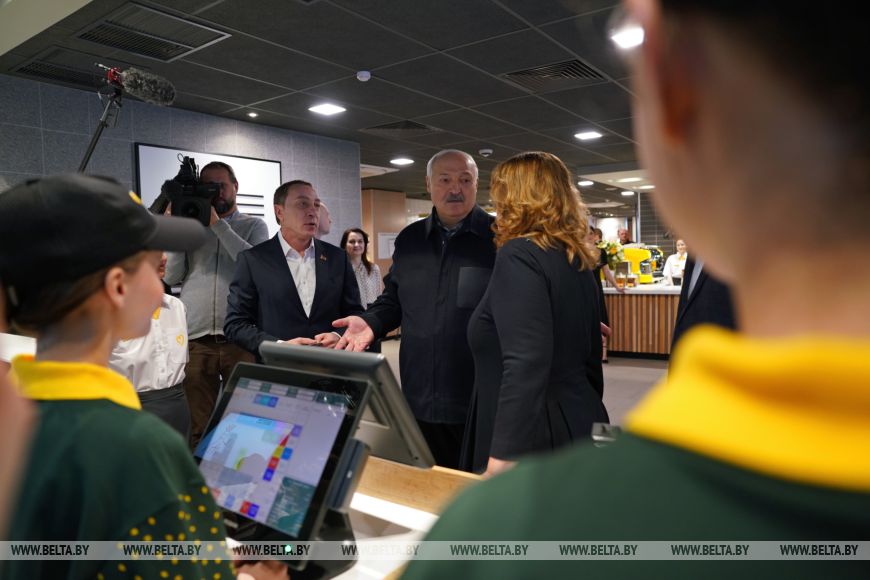 Могут сделать невозможное: Лукашенко дал оценку белорусским программистам