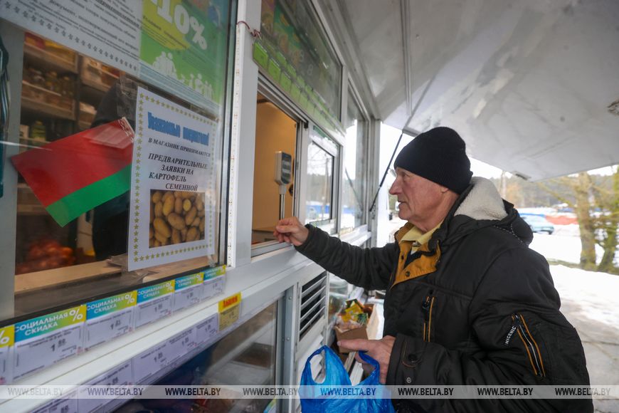 Русый в Ивацевичском районе ознакомился с работой автолавок и сельских магазинов