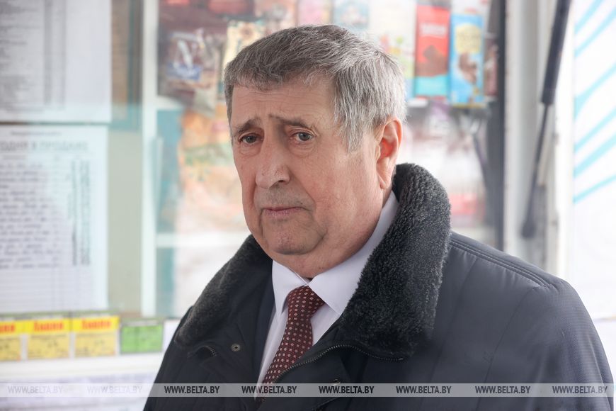 Русый в Ивацевичском районе ознакомился с работой автолавок и сельских магазинов