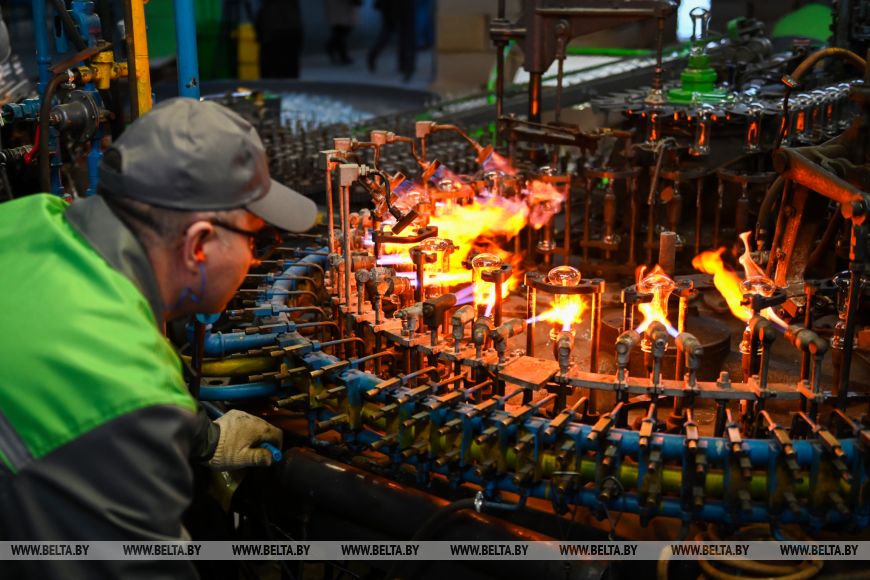 Пархомчик нацелил Брестский электроламповый завод на увеличение производства