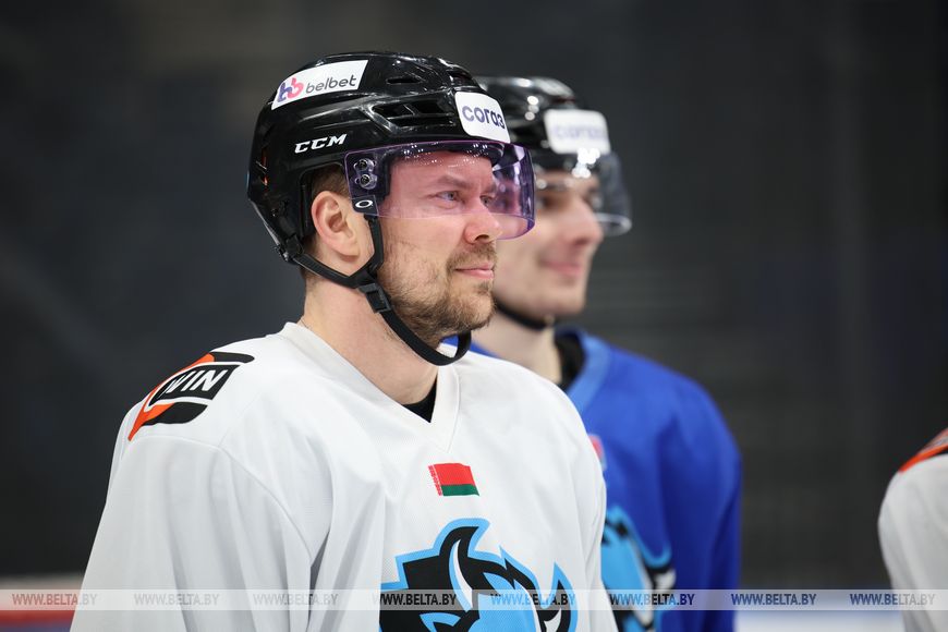 Лукашенко приехал на тренировку хоккеистов "Динамо-Минск"