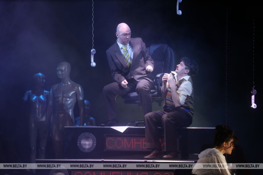 Брестский академический театр драмы представил премьеру Мудромер