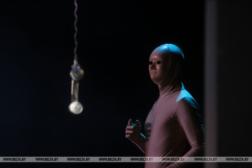 Брестский академический театр драмы представил премьеру Мудромер