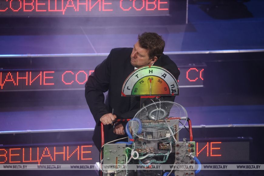 Брестский академический театр драмы представил премьеру Мудромер