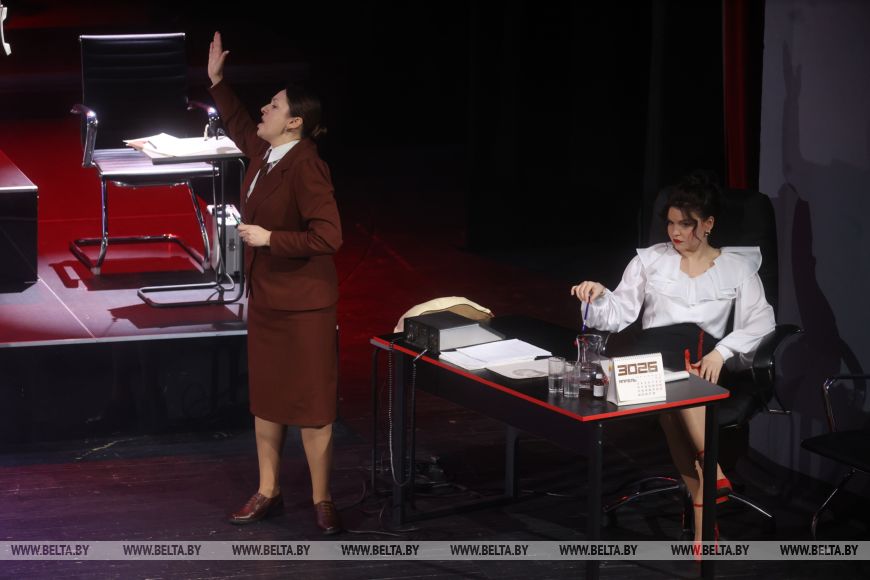 Брестский академический театр драмы представил премьеру Мудромер