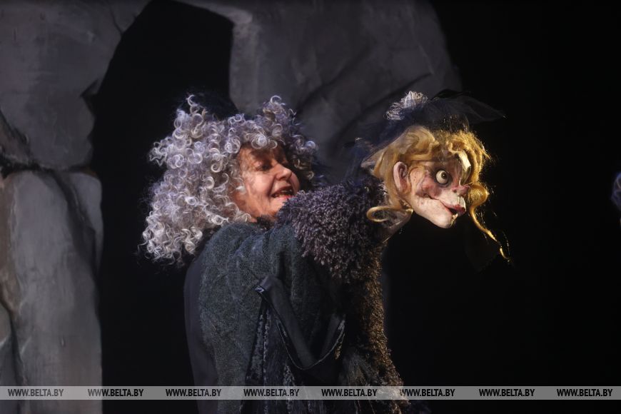 В Брестском театре кукол состоялась премьера «Дядюшкин сон»