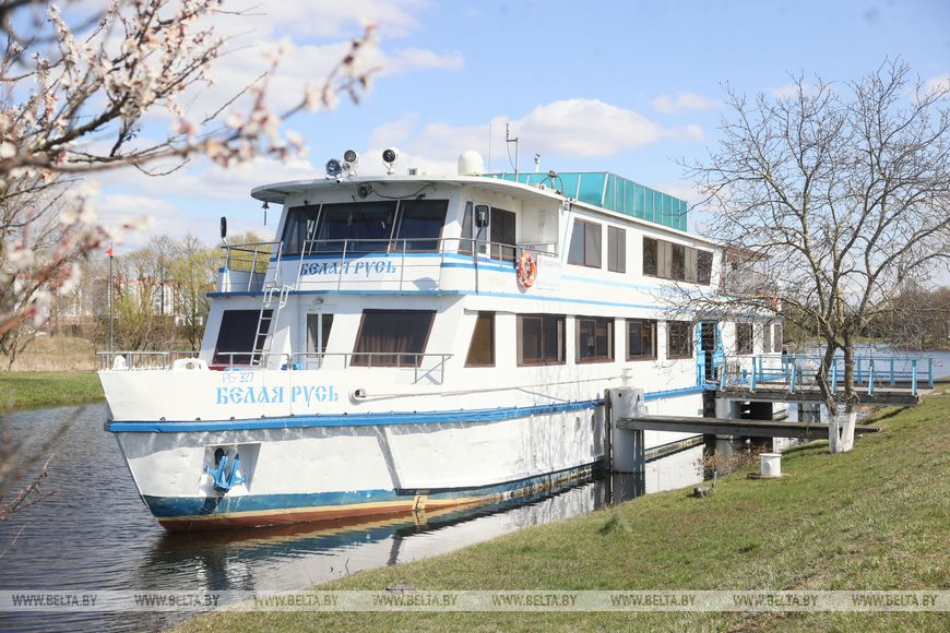 Круизный теплоход Белая Русь будет курсировать до второй декады октября