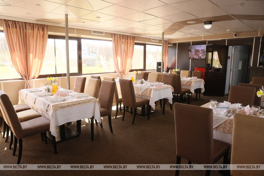 Круизный теплоход Белая Русь будет курсировать до второй декады октября