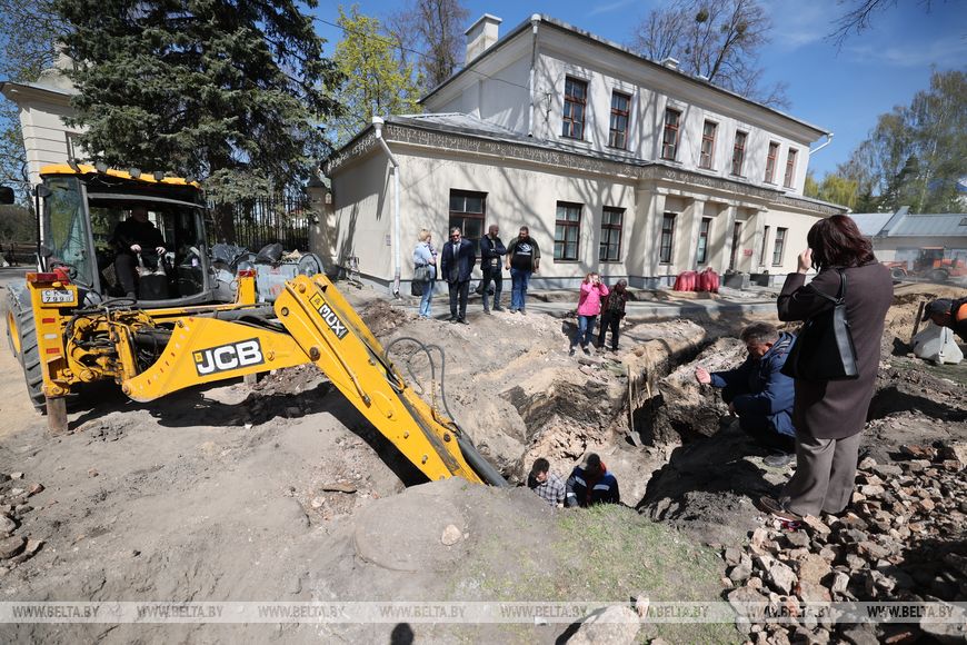 На территории