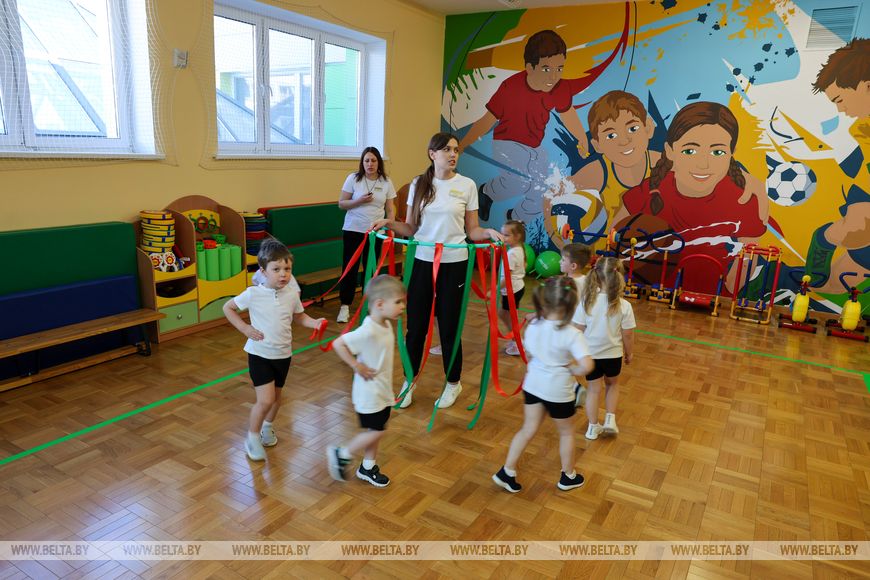 Большая командировка Лукашенко продолжается в Петриковском районе