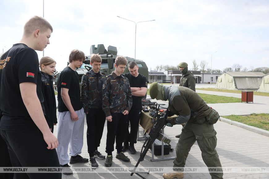 Воспитанники ВПК соревновались на смотре конкурсе в Бресте