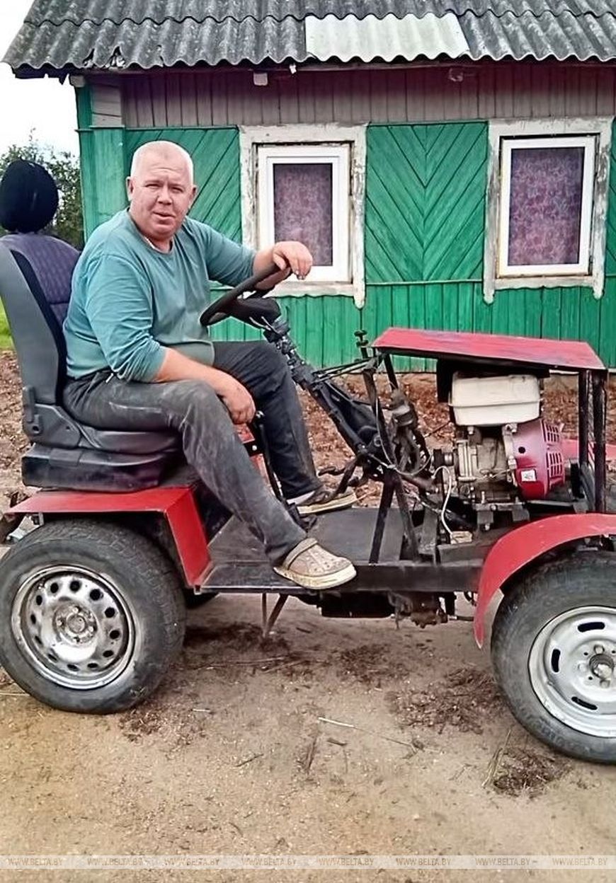Как дипломированный юрист уехал в деревню и стал популярным сельским блогером