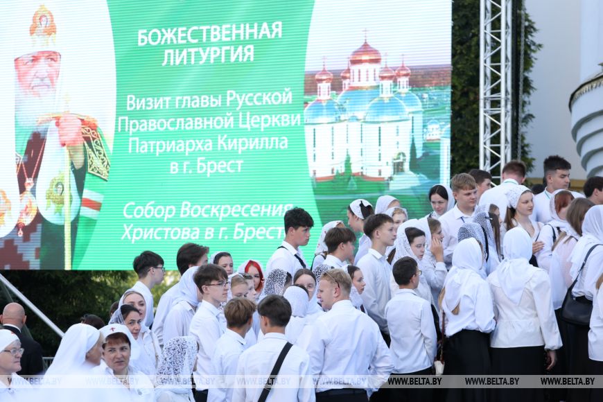В Бресте патриарху служит сонм архиереев Белорусской православной церкви