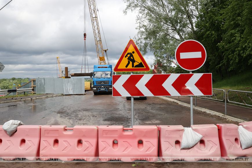 ФОТОФАКТ: Ремонт моста через реку Припять в Мозыре