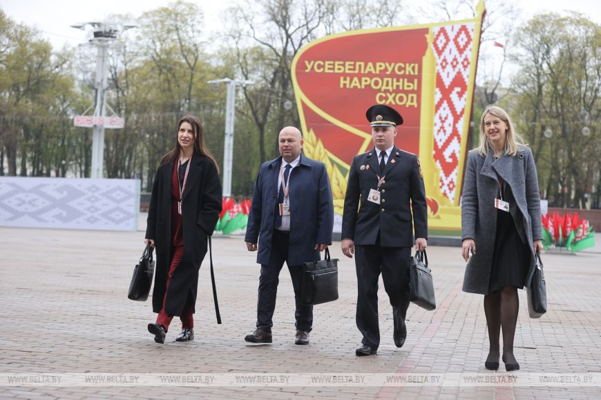Делегаты из всех регионов Беларуси прибывают во Дворец Республики для участия в VII ВНС