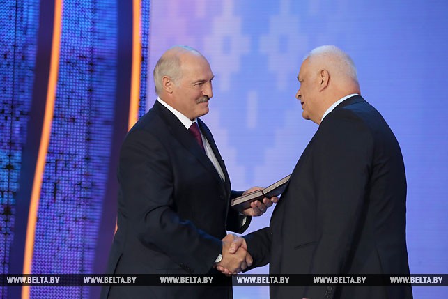 Александр Лукашенко и Валерий Полянский