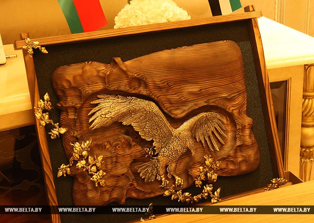 Декоративное панно "Золотой орел" в подарок