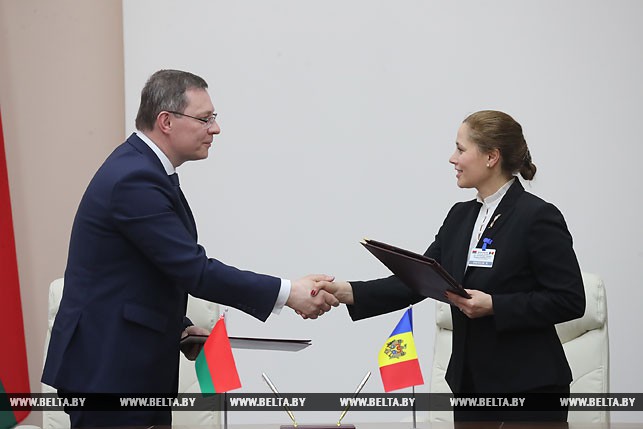 Председатель Государственного комитета судебных экспертиз Андрей Швед и министр юстиции Молдовы Виктория Ивтоди.