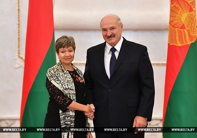 Чрезвычайный и Полномочный Посол Мексики в Беларуси Норма Берта Пенсадо Морено и Президент Беларуси Александр Лукашенко