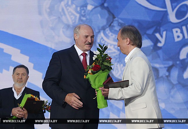 Александр Лукашенко и Олег Елисеенков