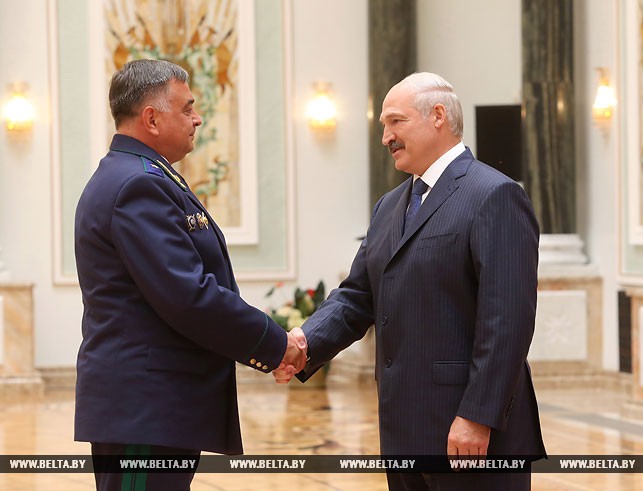 Заместитель генерального прокурора Беларуси Александр Лашин награжден орденом Отечества III степени