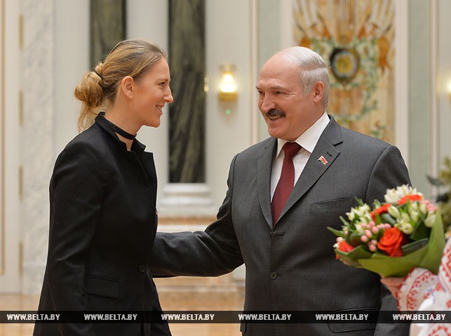 Александр Лукашенко вручил белорусской теннисистке Виктории Азаренко орден Почета