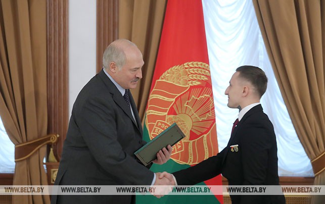 Александр Лукашенко и Геннадий Лаптев